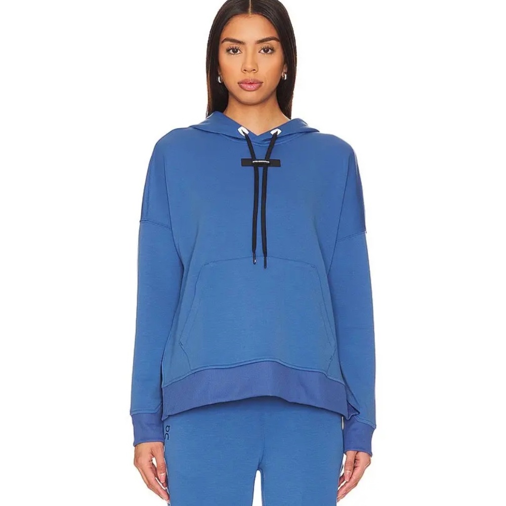 on cloud ON  running Hoodie In Blue